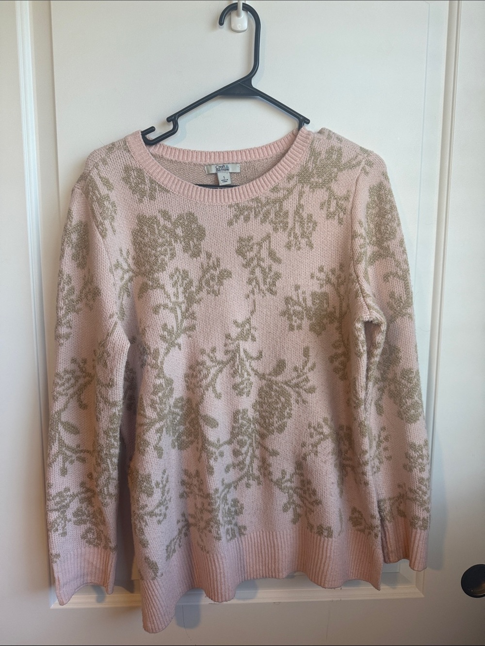 croft & barrow Pink Crewneck Sweater with gold Floral Jacquard